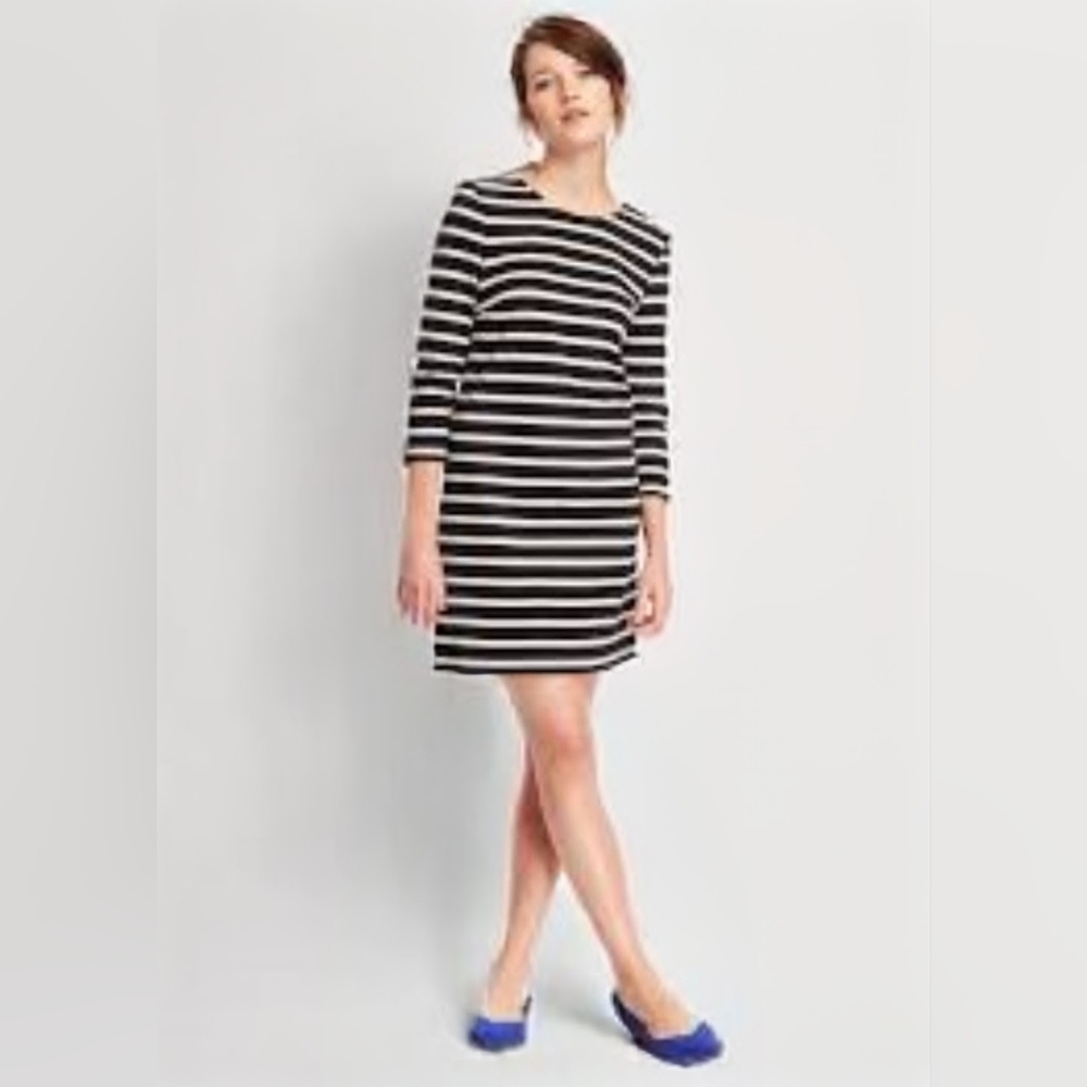 Old Navy Classic Black and White Striped Dress